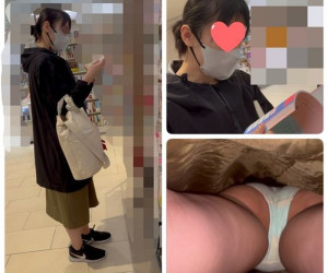【素人のパンツを逆さ撮り】12,普通の女性のスカートにスマホブッコむシーン撮りました!3人収録